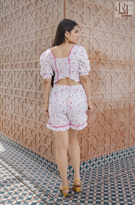 Shorts & crop top - Image 2
